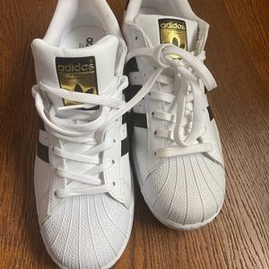 Adidas Men Shows New With Tag ! Perfect condition